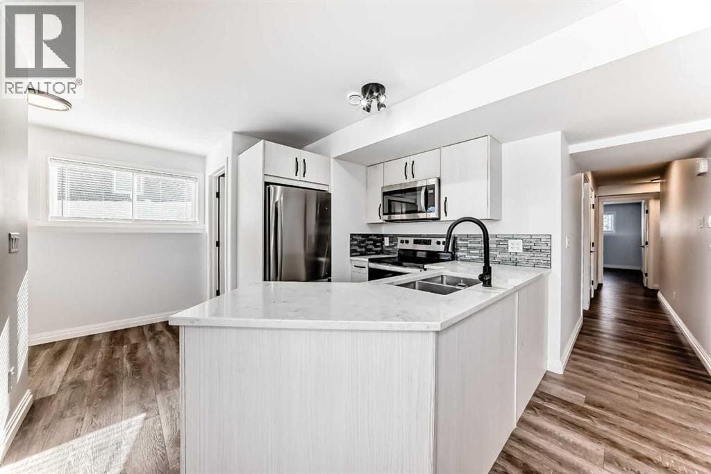 5032 59 Street — photo 3
