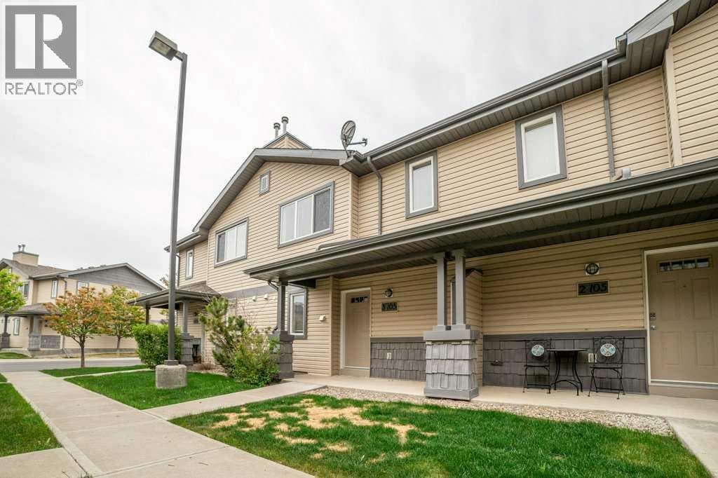 3, 105 Silkstone Road W — photo 3
