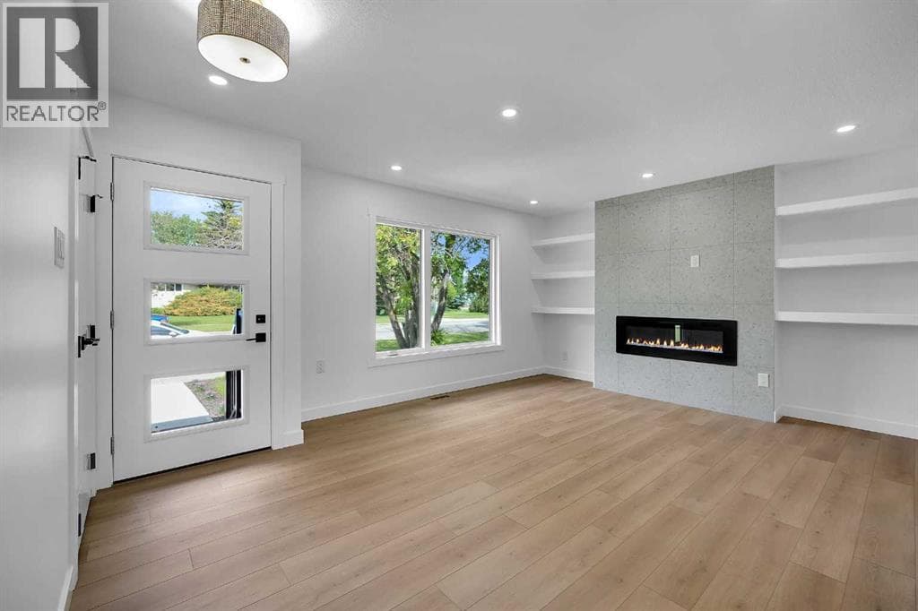 419 Acadia Drive SE — photo 3