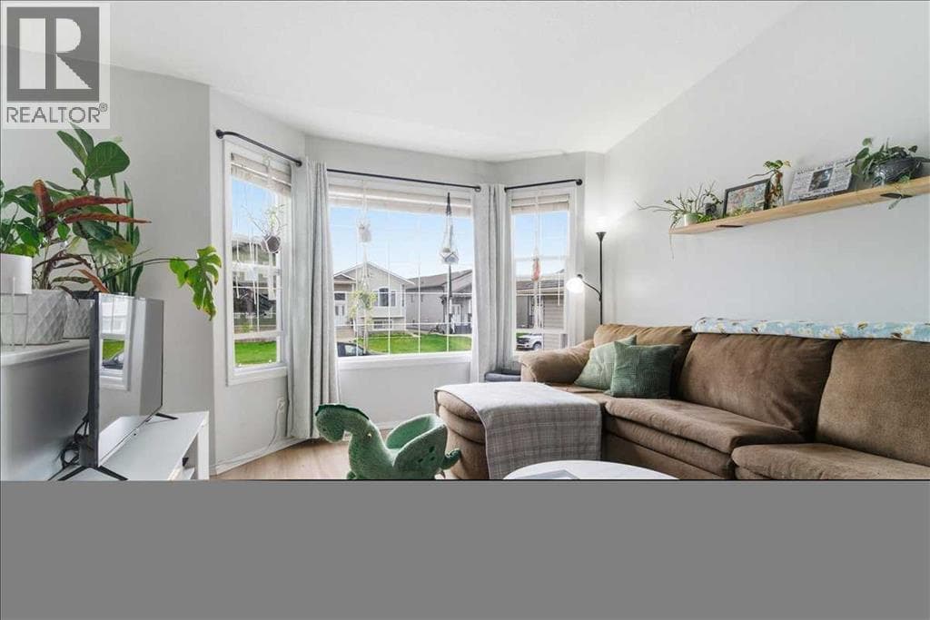 11218 76 Avenue — photo 3