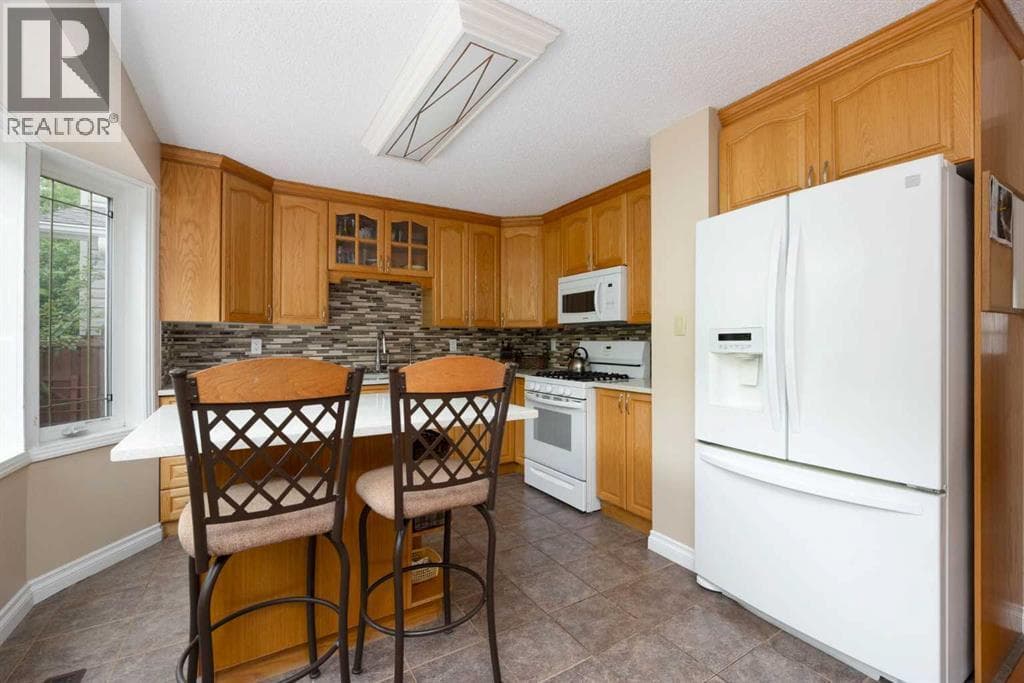 117 Goodwin Place — photo 4