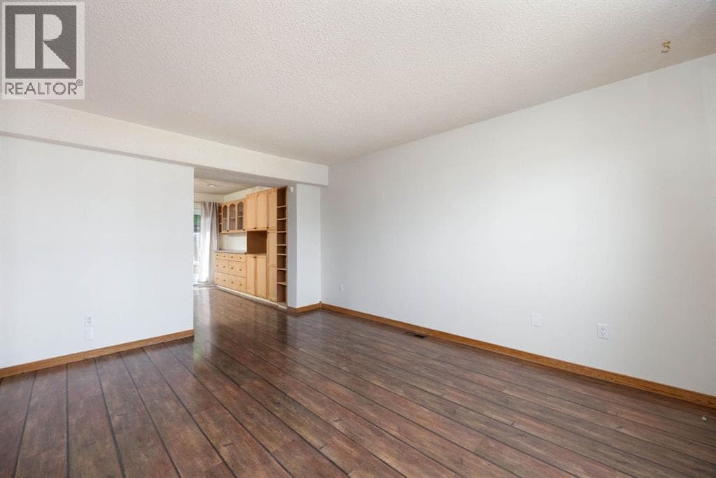 121 Erindale Road — photo 4