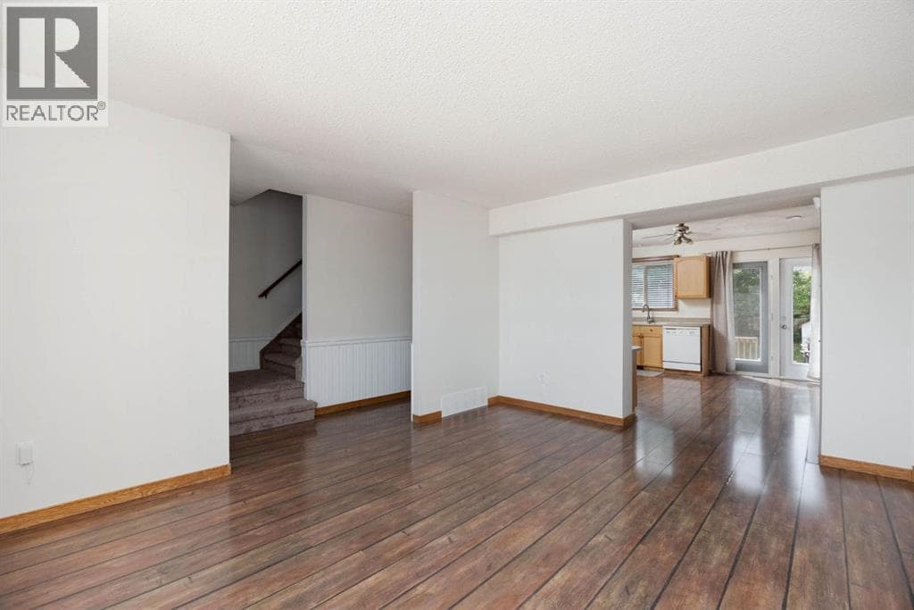 121 Erindale Road — photo 5