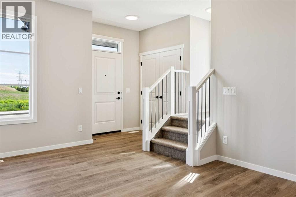 79 Hotchkiss Way SE — photo 2