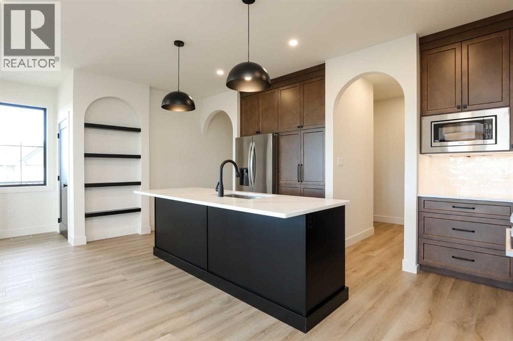 570 Malahat Green W — photo 4