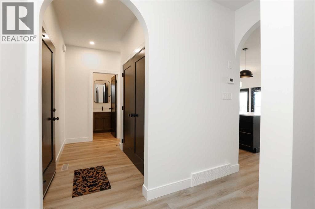 570 Malahat Green W — photo 3