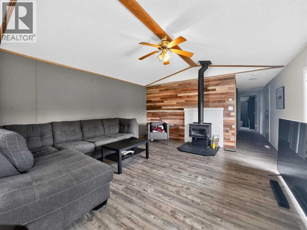 10414 103 Avenue — photo 2