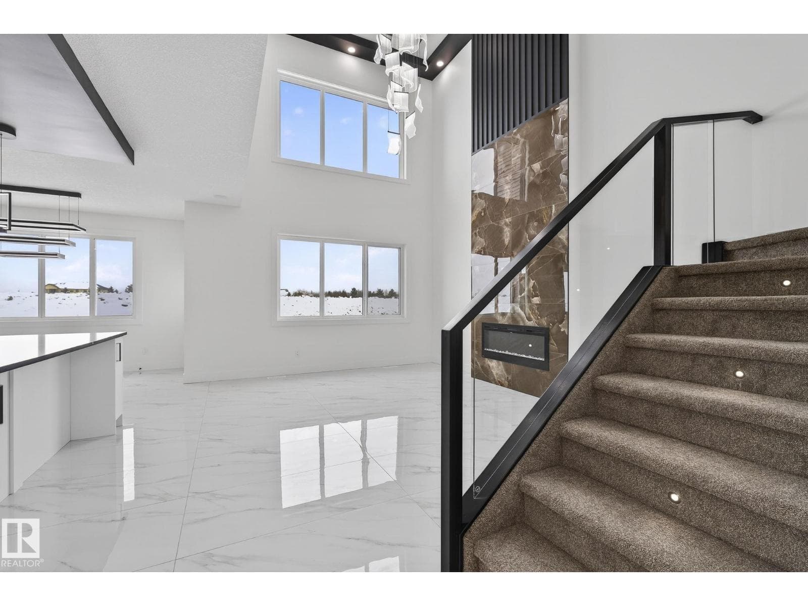 2322 63 AV NE — photo 3