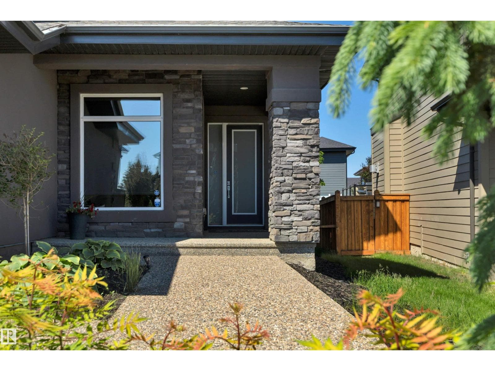 1116 HAINSTOCK GREEN SW — photo 5