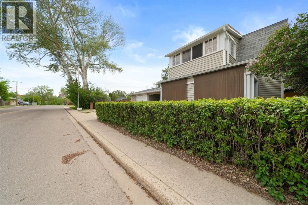 218 Altawana Avenue NE — photo 3