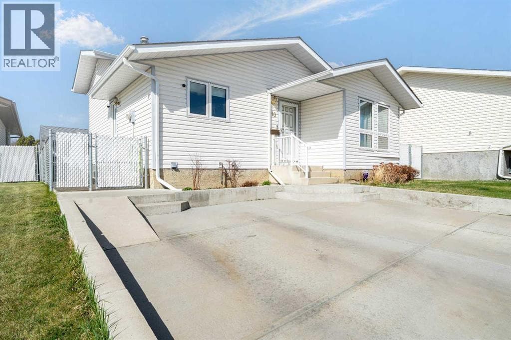 10 Rossmere Place SE — photo 3