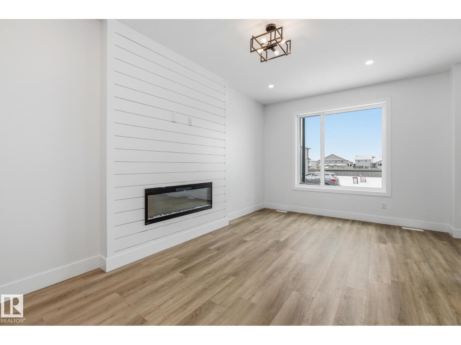 102 ELLIOTT WD — photo 4