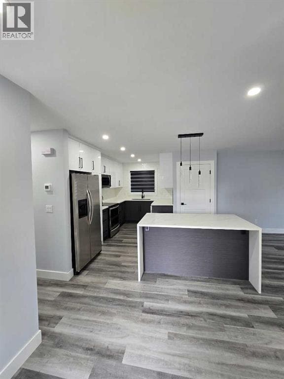 327 Rundleview Drive NE — photo 2