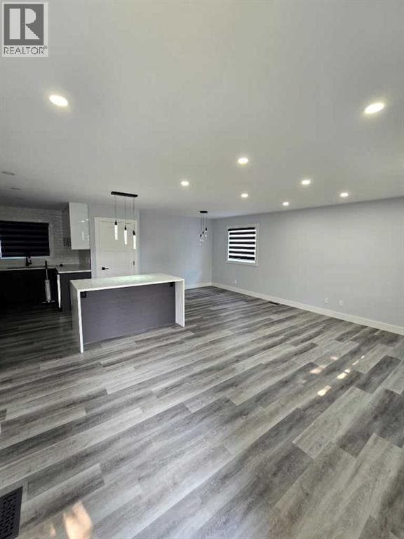 327 Rundleview Drive NE — photo 4