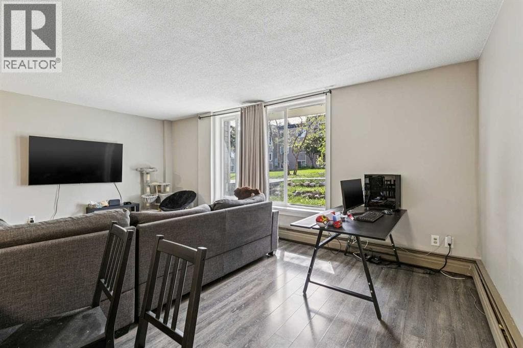 208, 315 Heritage Drive SE — photo 4