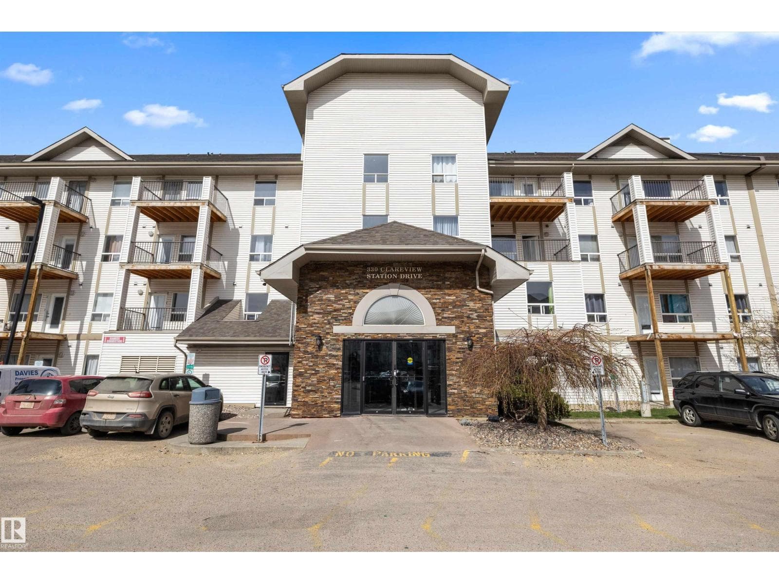 #1128 330 CLAREVIEW STATION DR NW — photo 3