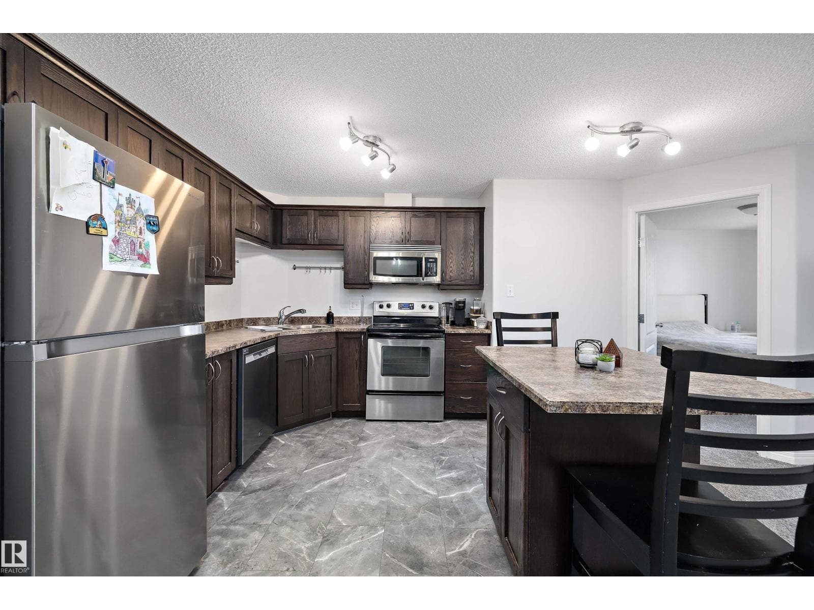 #1128 330 CLAREVIEW STATION DR NW