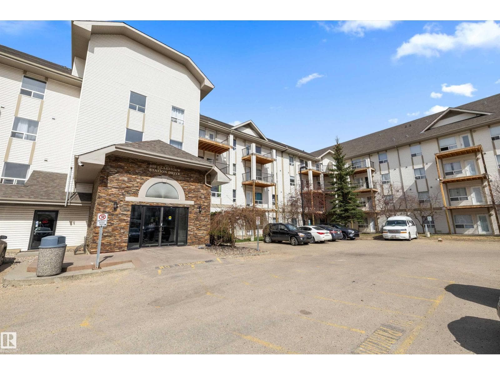 #1128 330 CLAREVIEW STATION DR NW — photo 2
