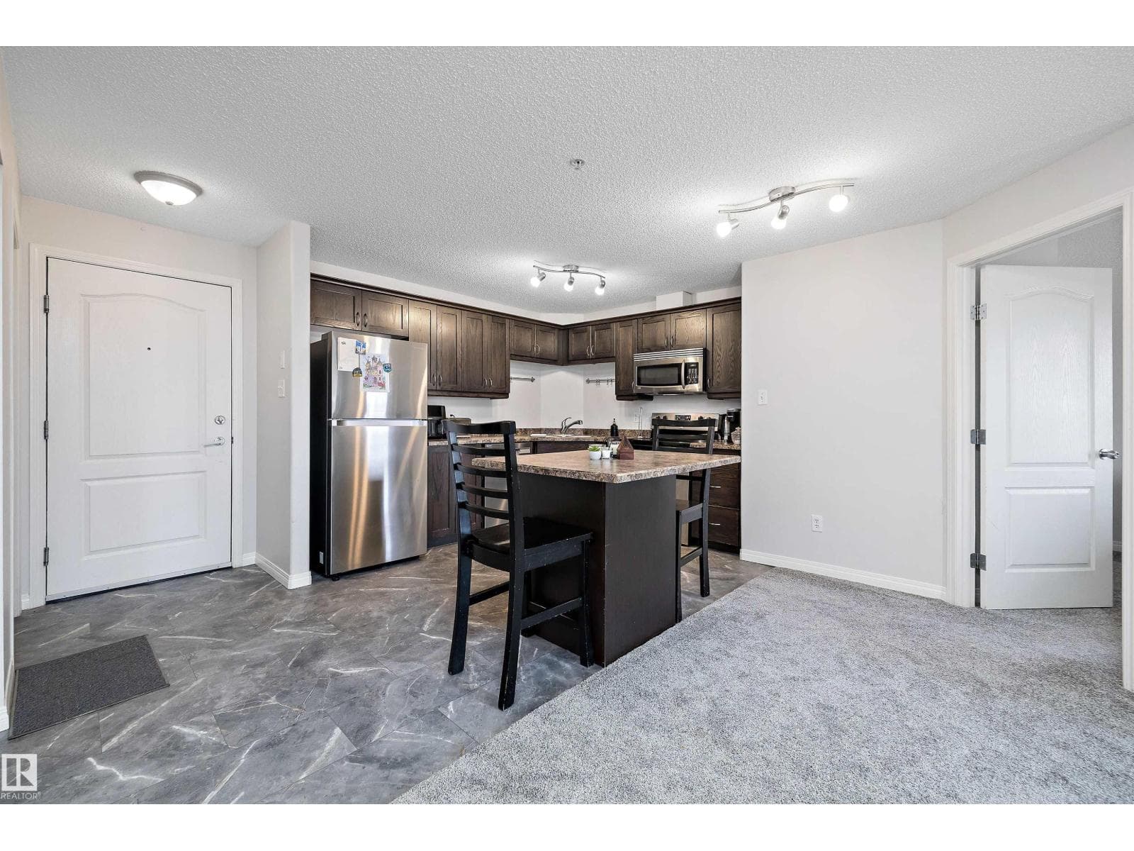 #1128 330 CLAREVIEW STATION DR NW — photo 5