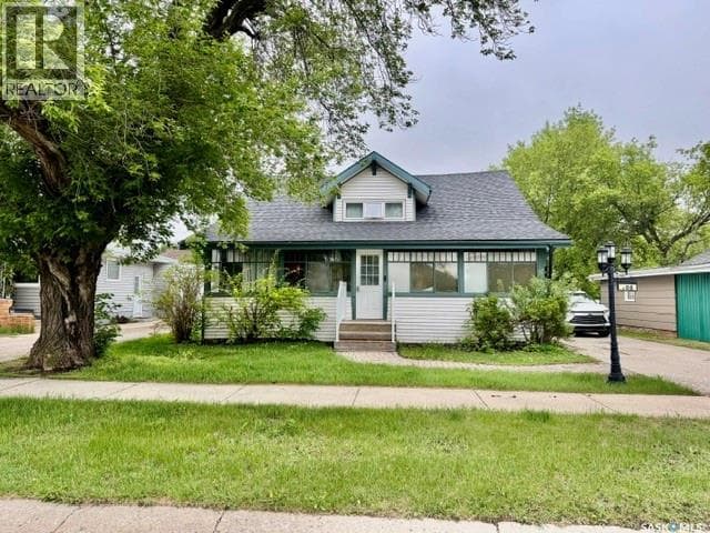 708 12th STREET — photo 2
