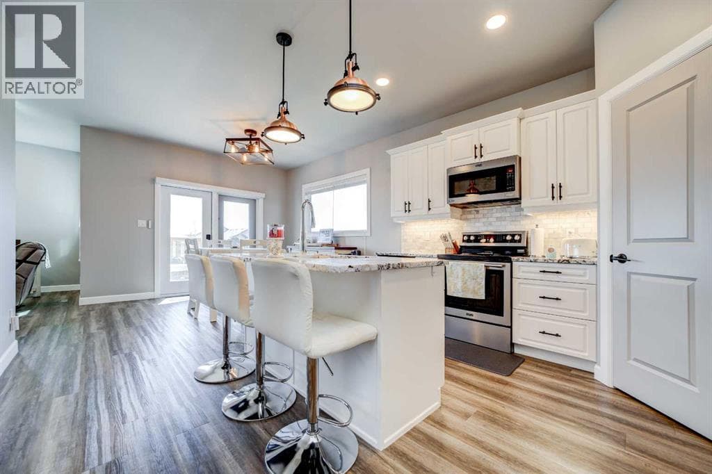 1029 Livingston Way — photo 3
