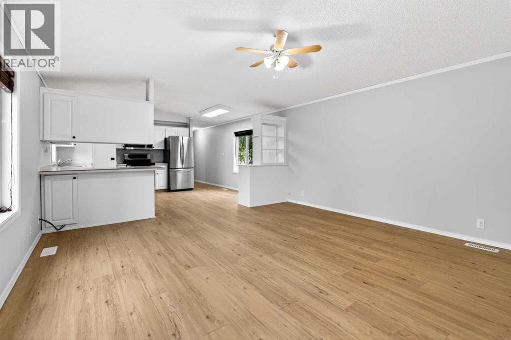 411 5 Street NW — photo 5