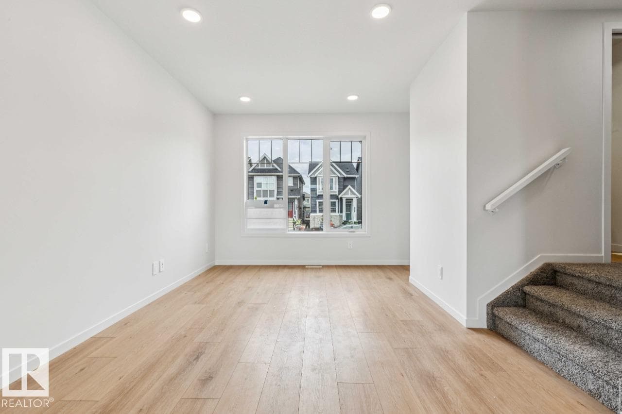 8128 228 ST NW — photo 5