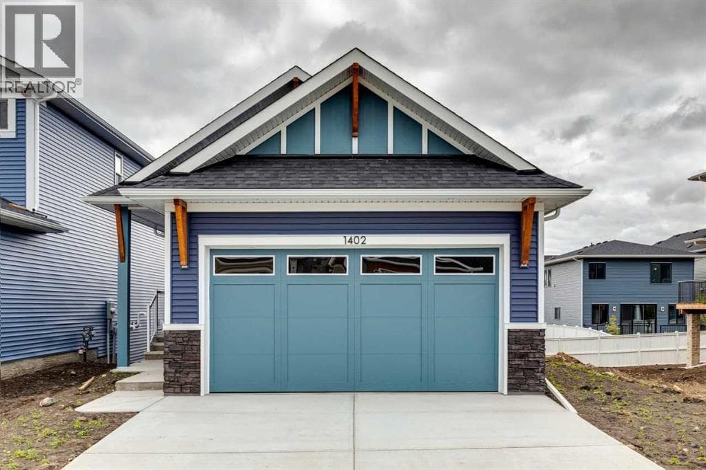 1402 Bayview Crescent SW — photo 2