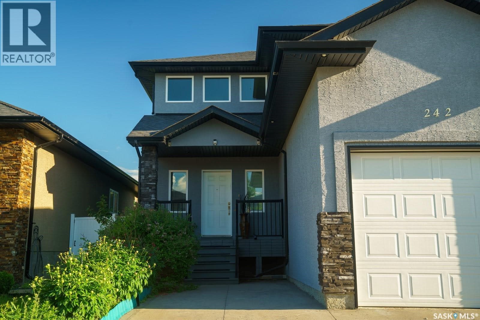 242 Pohorecky STREET — photo 3