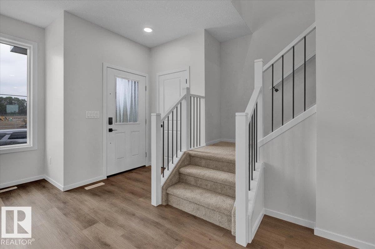 113 BRICKYARD DR — photo 3