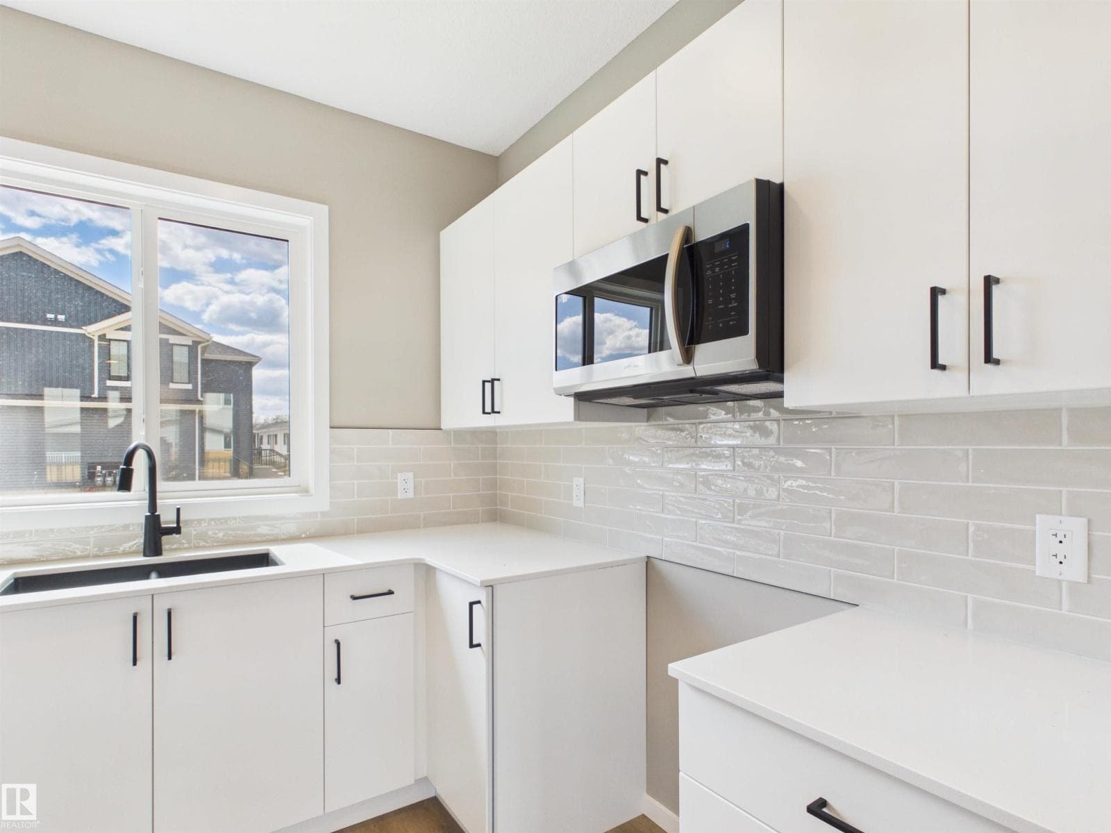 115 BRICKYARD DR — photo 4