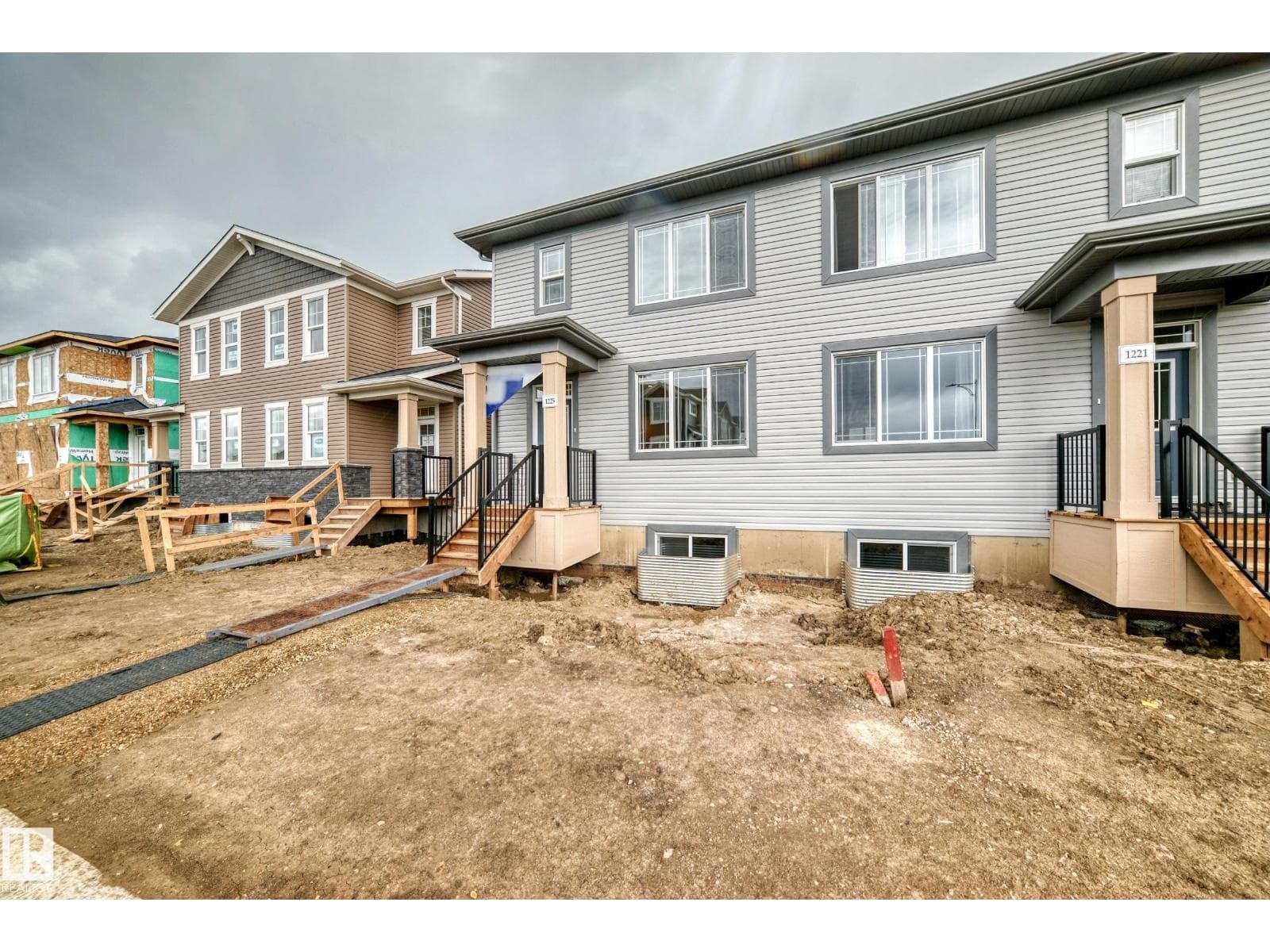 1225 Stoneside RD — photo 3