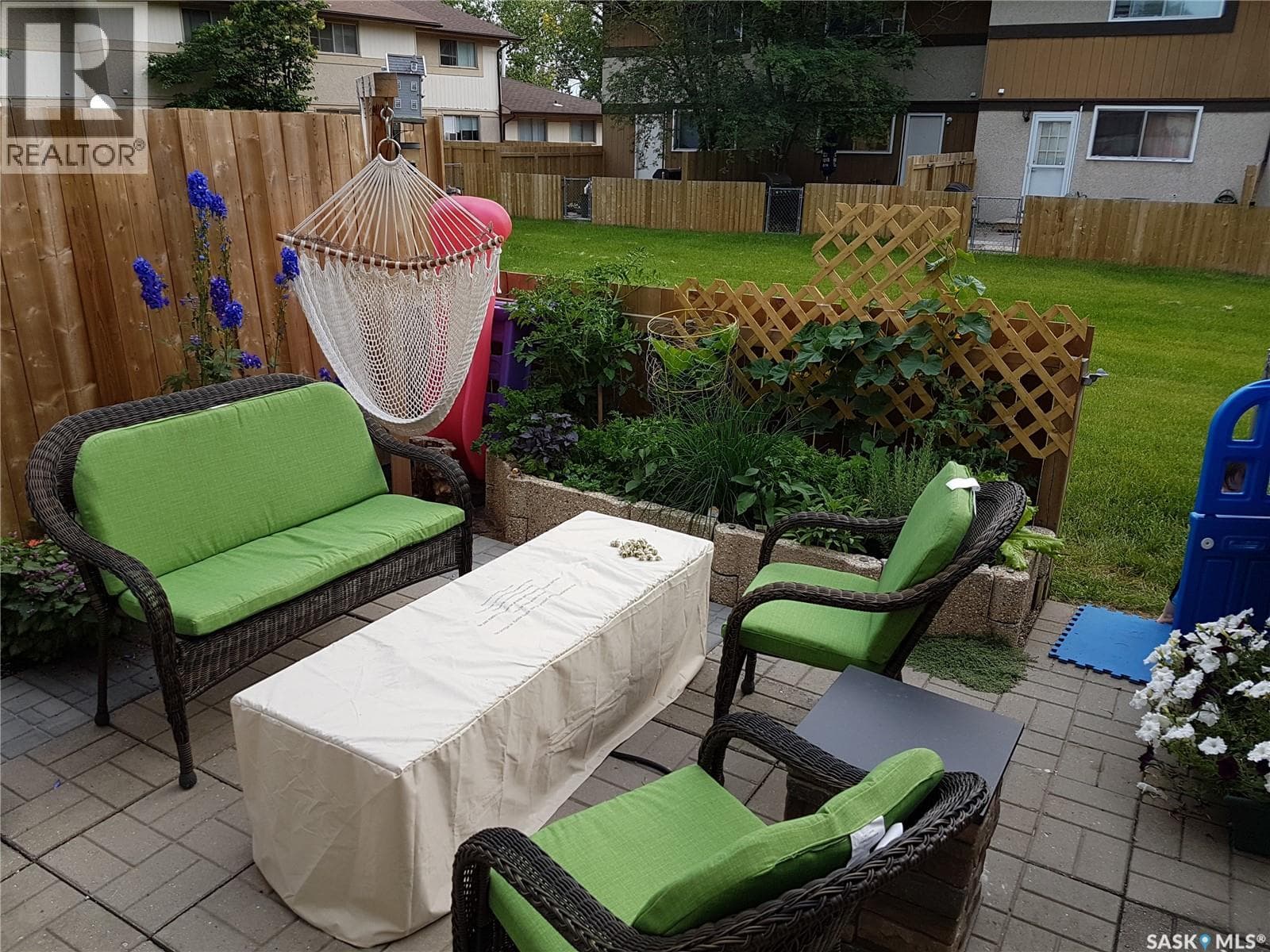 1358 BROWN STREET — photo 2