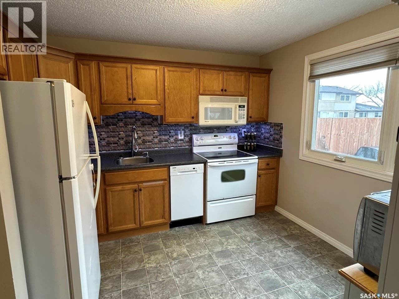 1358 BROWN STREET — photo 5