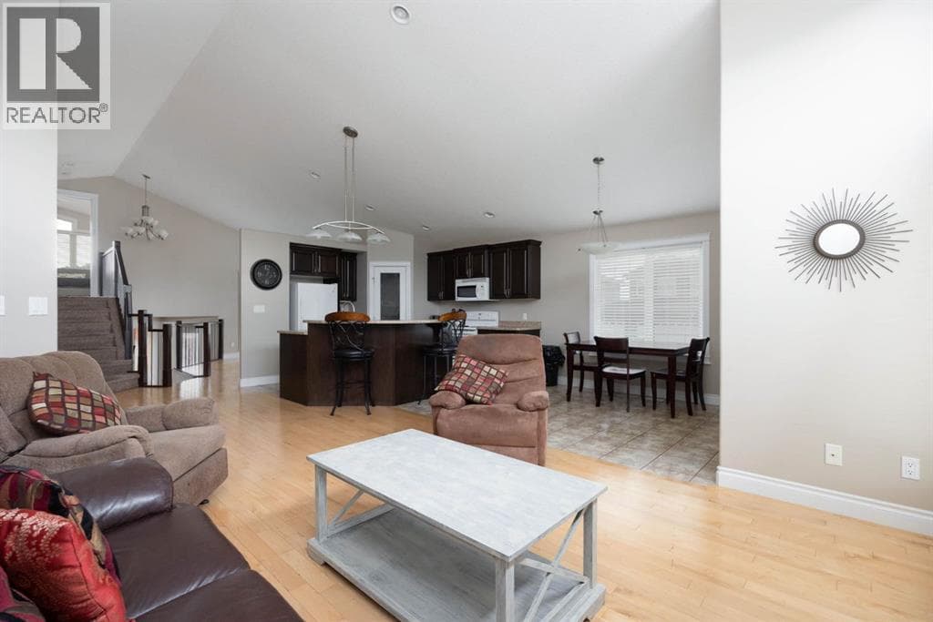 180 Mountain Avens Crescent — photo 5
