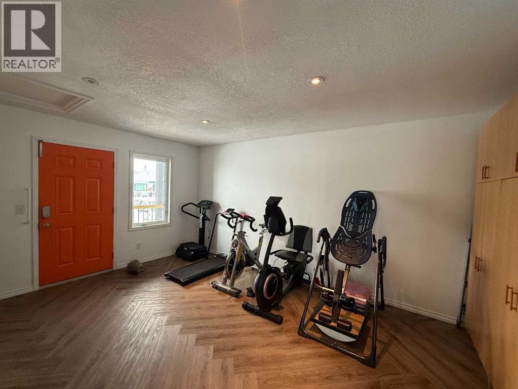 106 Brien Avenue NW — photo 2