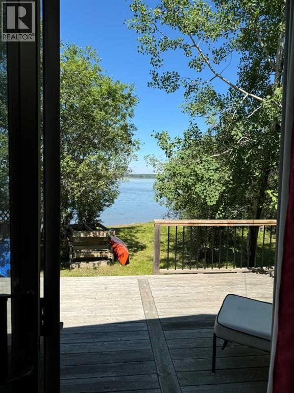 15,  Cosy Cove Campground — photo 3