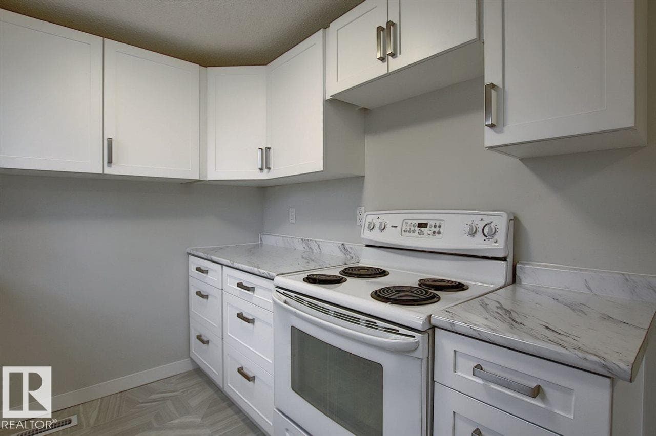 11F CLAREVIEW VG NW — photo 3