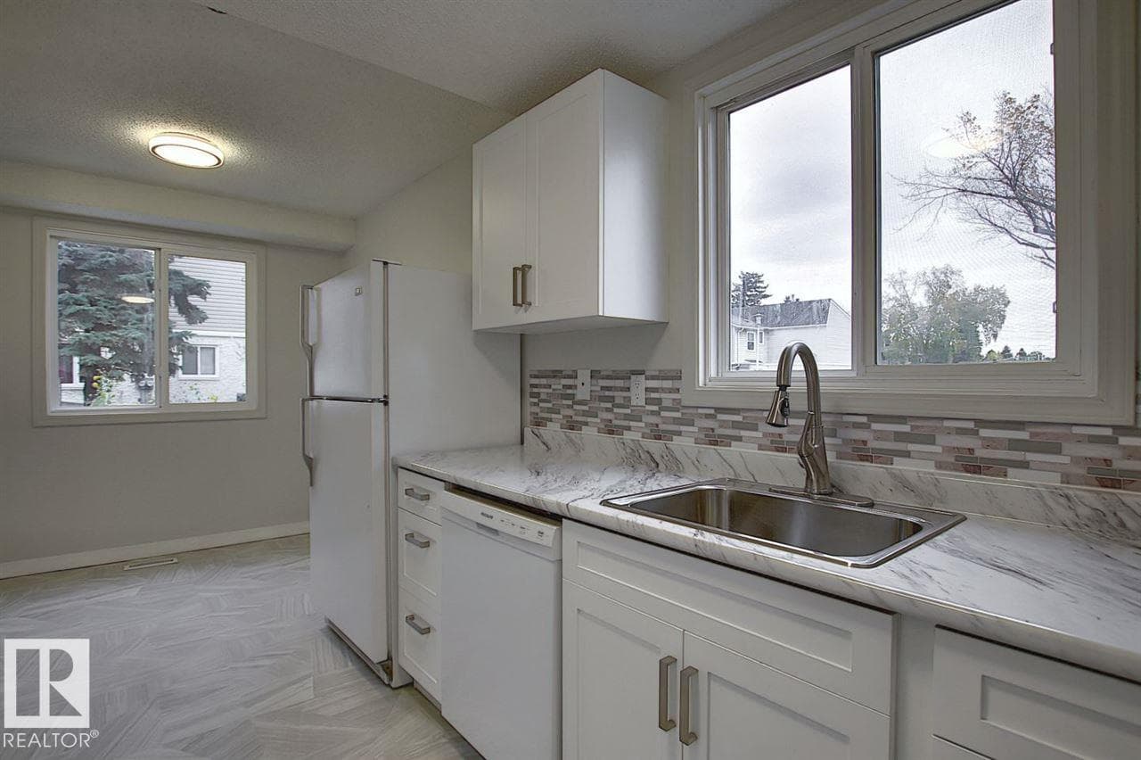 11F CLAREVIEW VG NW — photo 5