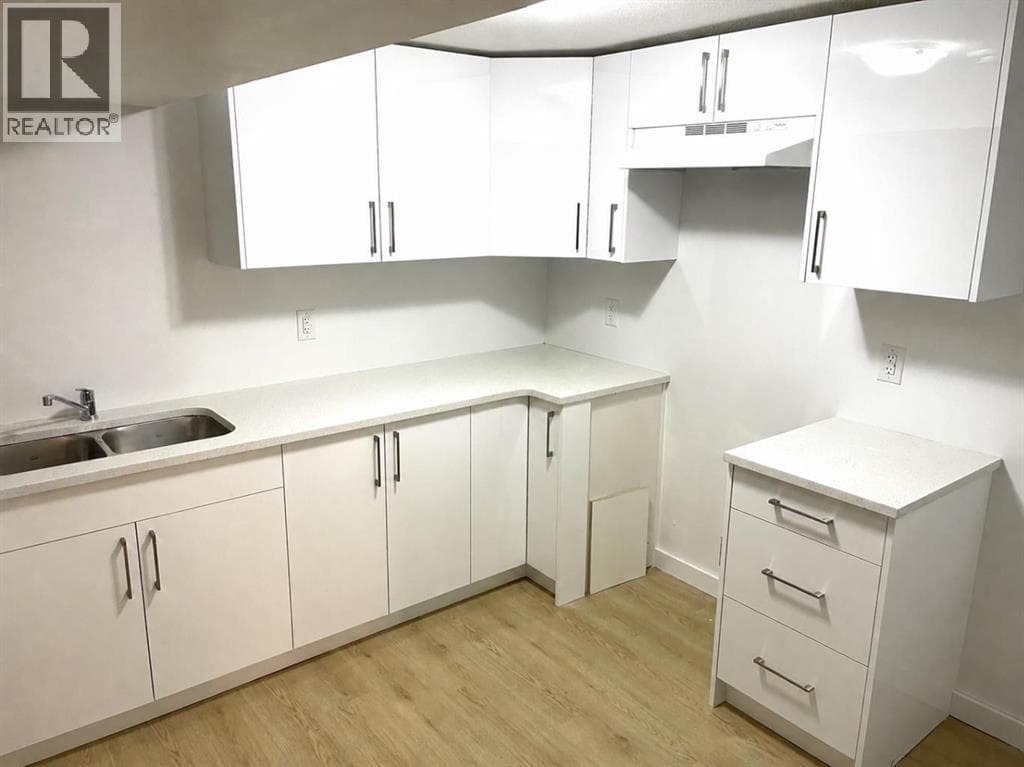 3601 53 Street — photo 4