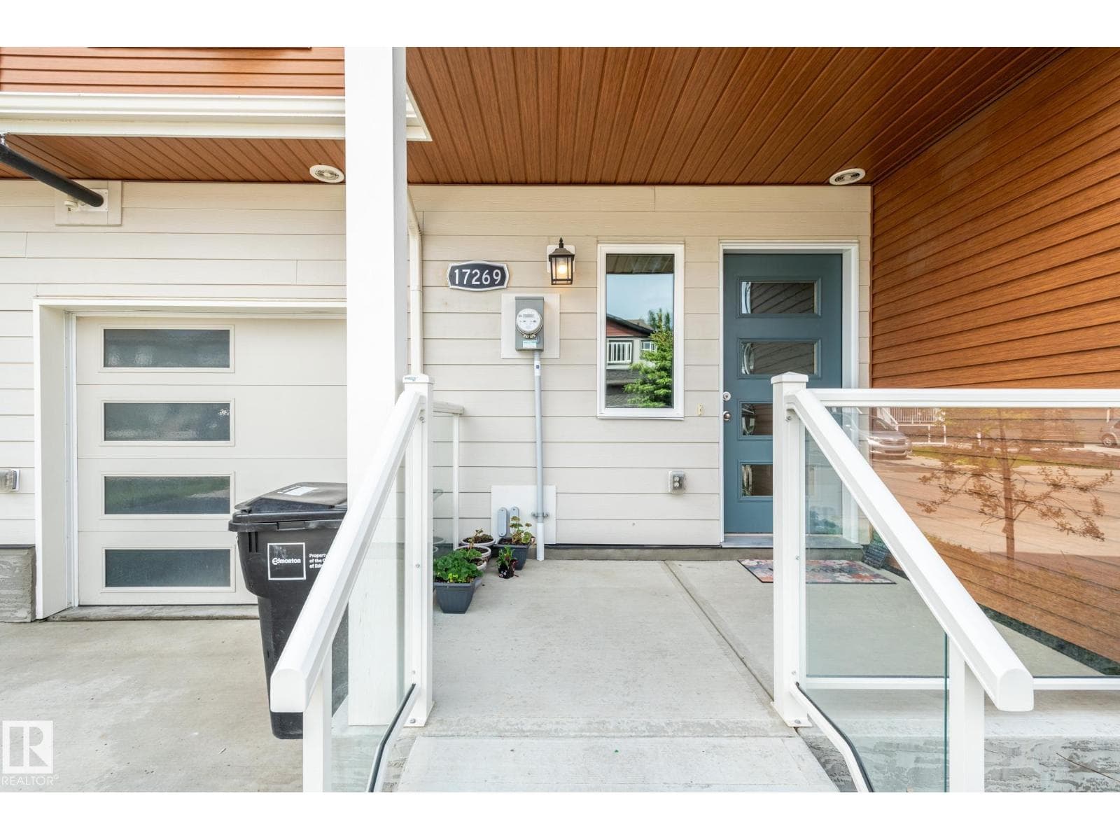 17269 9 AV SW — photo 3