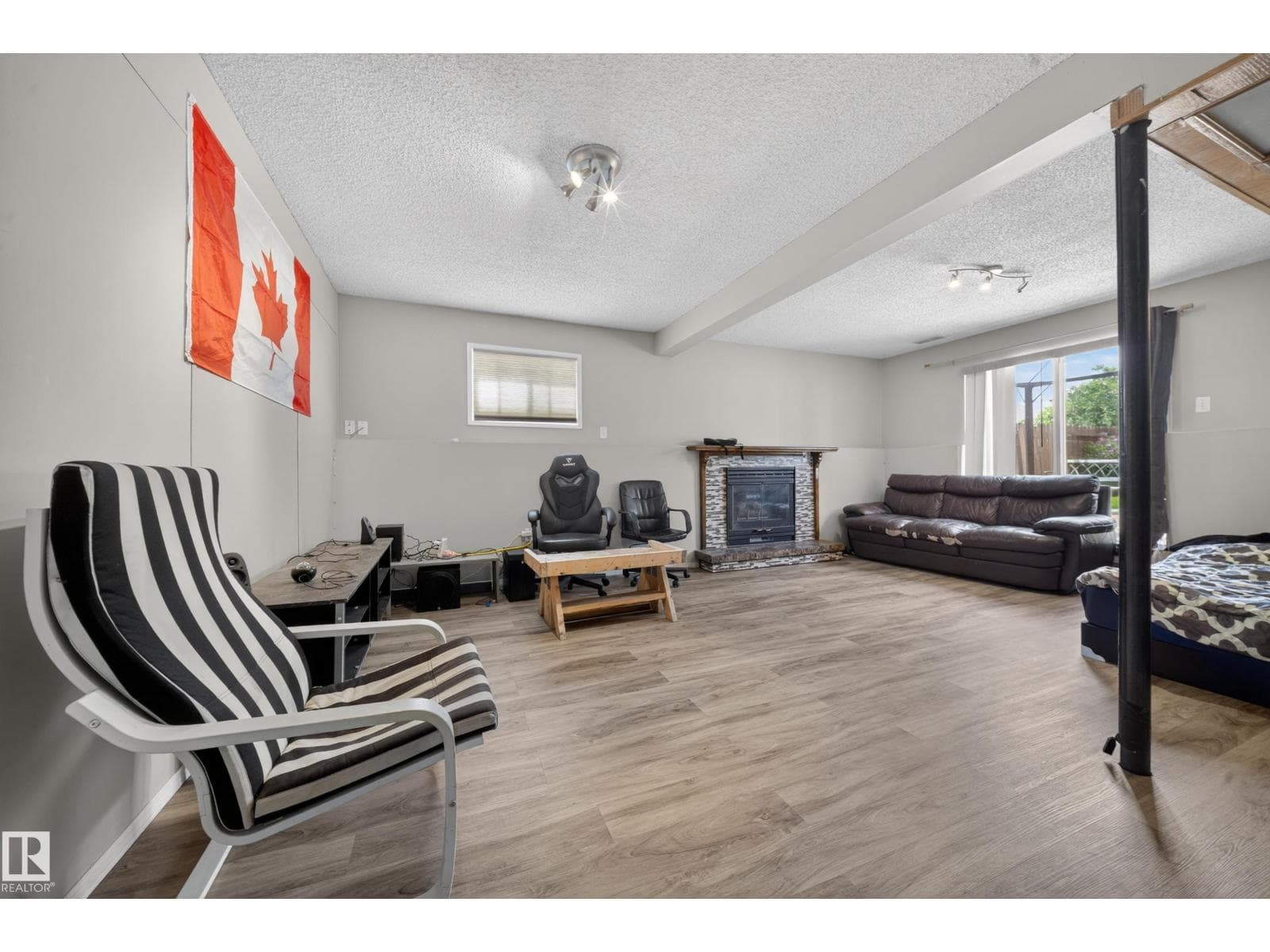 2832 35 ST NW — photo 5