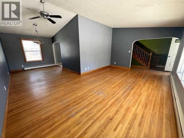 5021 47 Street — photo 5