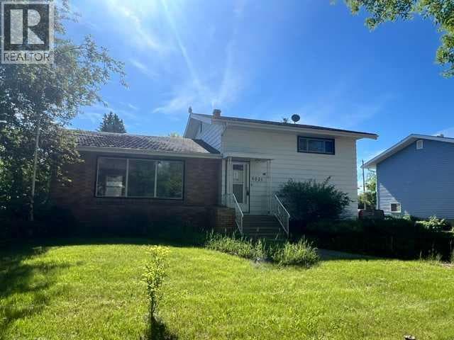 5021 47 Street — photo 2