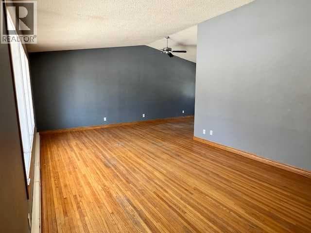 5021 47 Street — photo 3