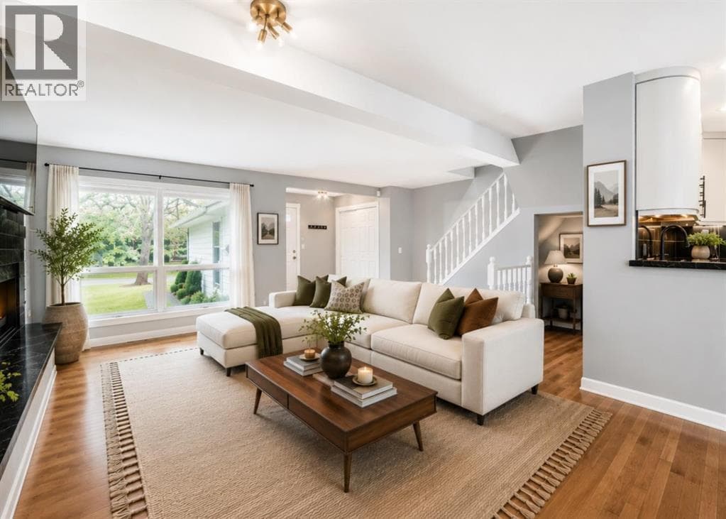 572 Point Mckay Grove NW — photo 4