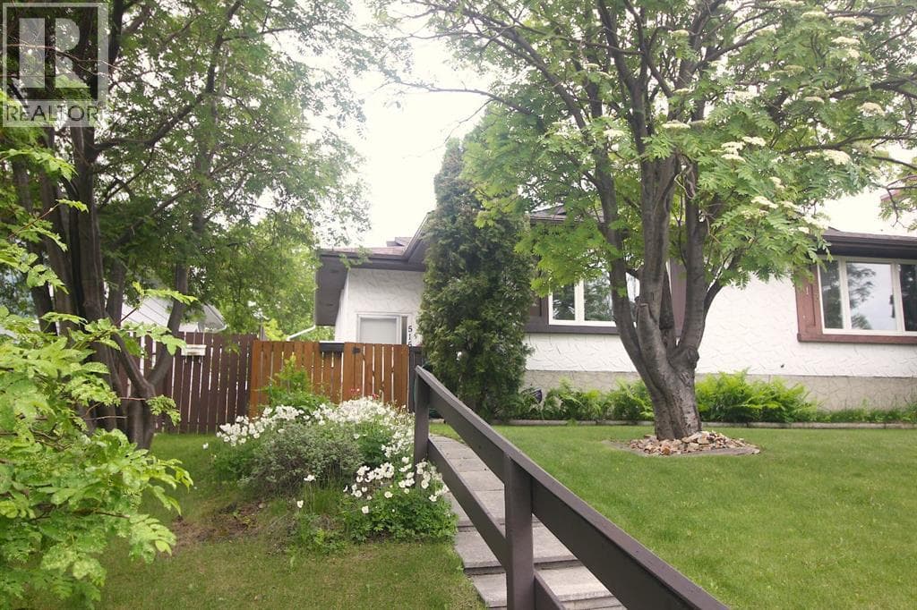 515 Blackthorn Road NE