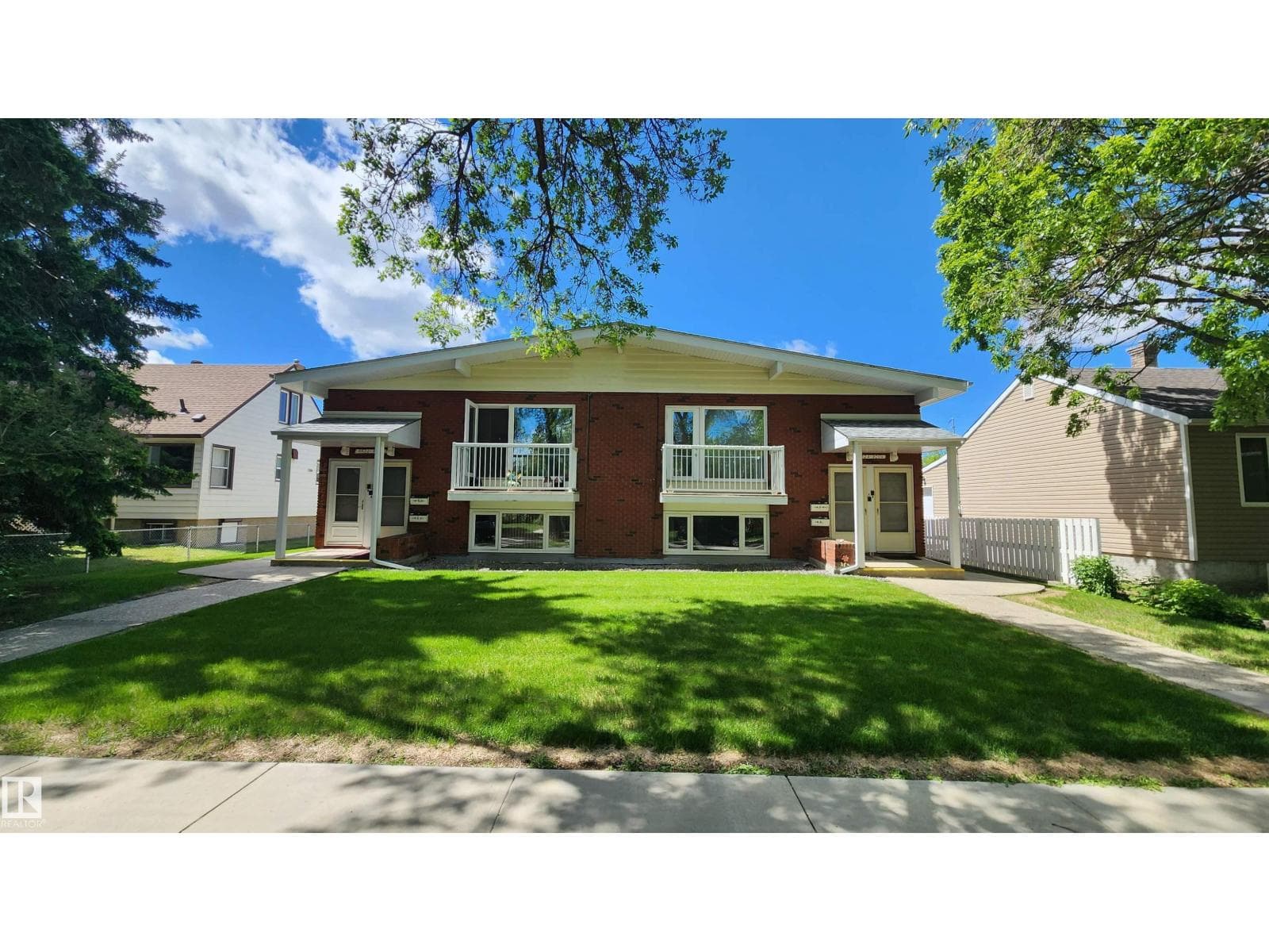 8824 90 ST NW