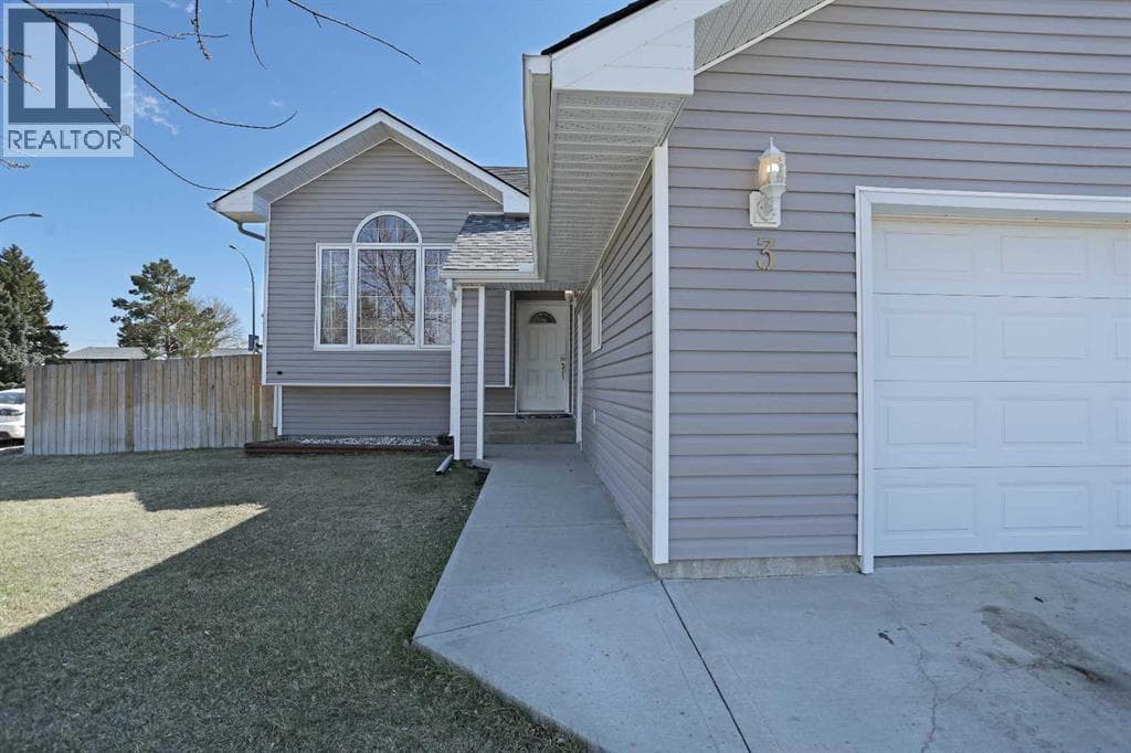 3 Prairie Meadows Road W — photo 3
