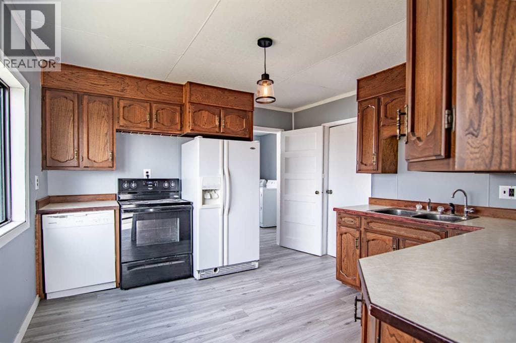 39061 Range Road 220 — photo 4